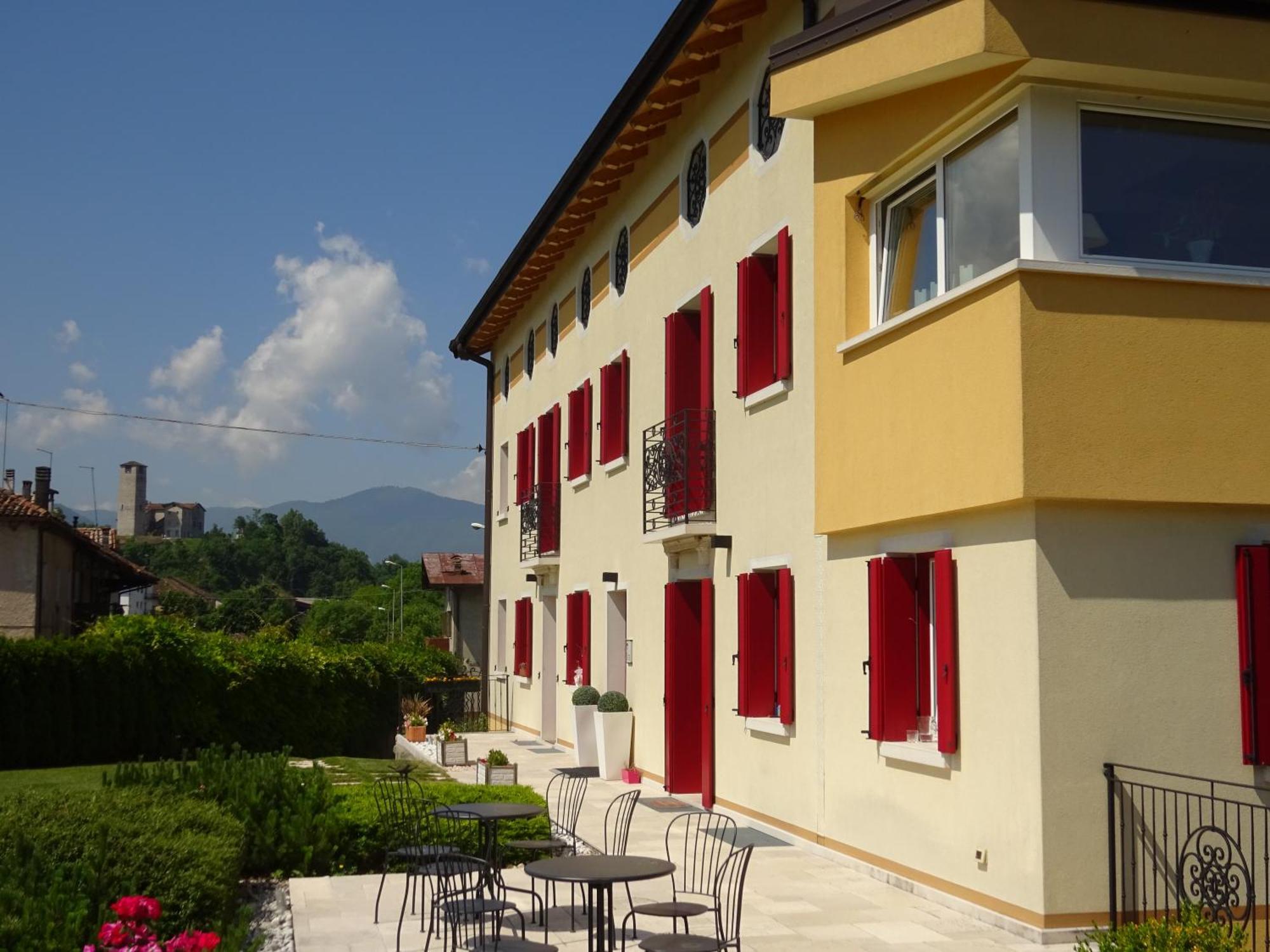 Casa Novecento Bed & Breakfast Feltre Exterior photo